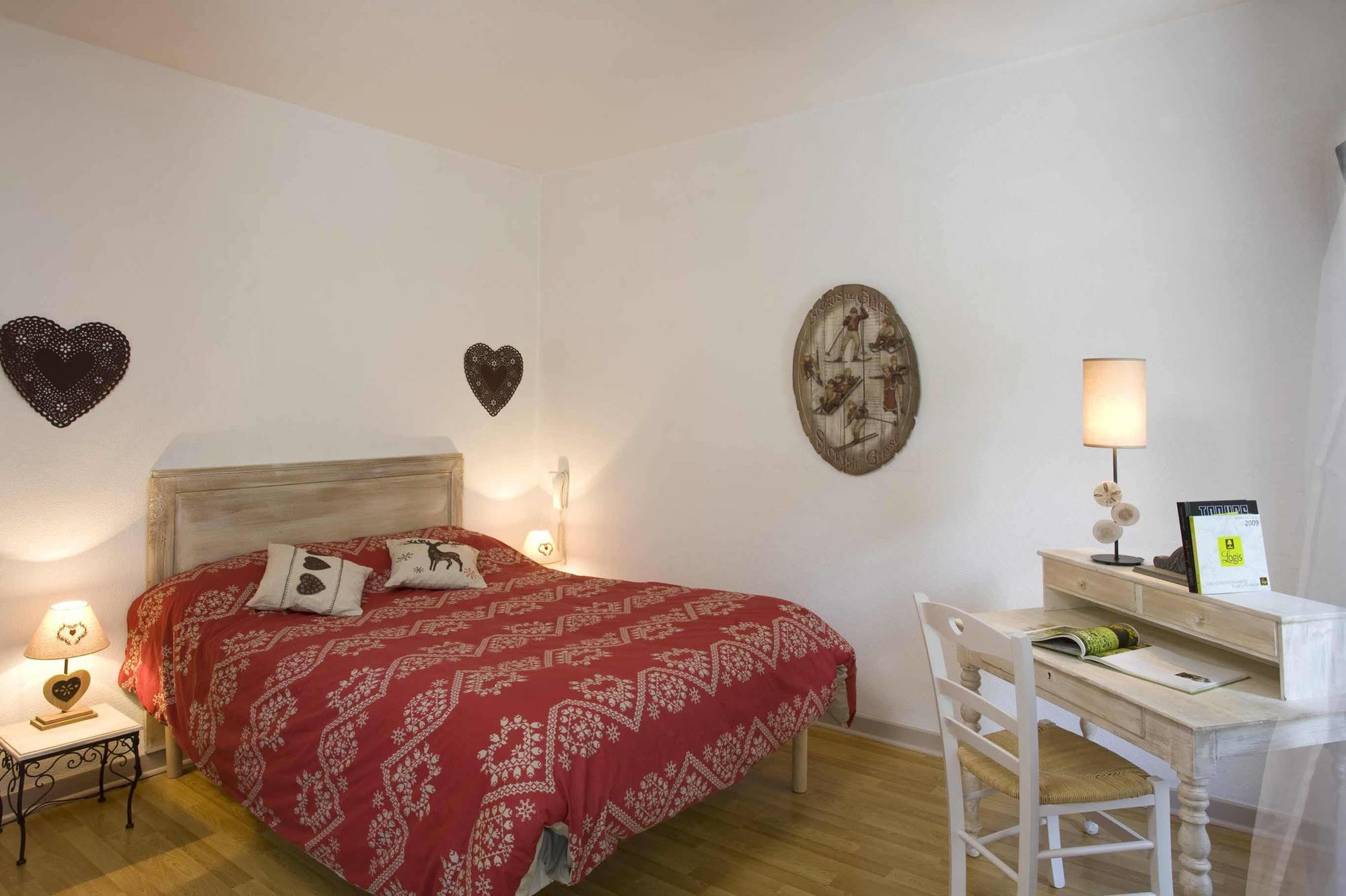 Le Rivalet Hotel Montaigut-le-Blanc  ภายนอก รูปภาพ