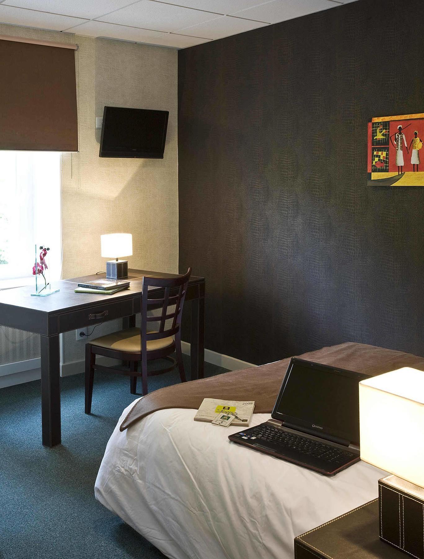 Le Rivalet Hotel Montaigut-le-Blanc  ภายนอก รูปภาพ