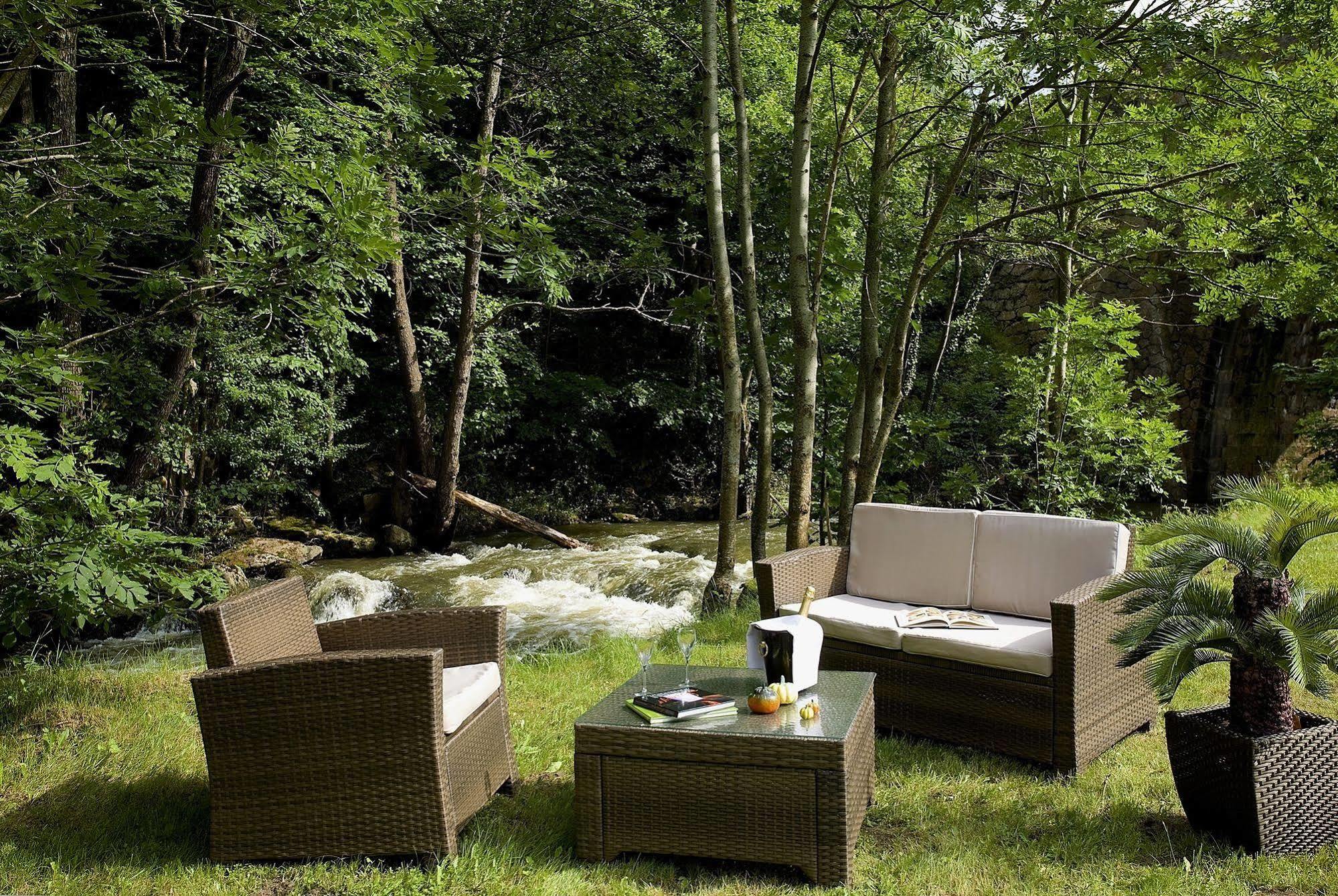 Le Rivalet Hotel Montaigut-le-Blanc  ภายนอก รูปภาพ